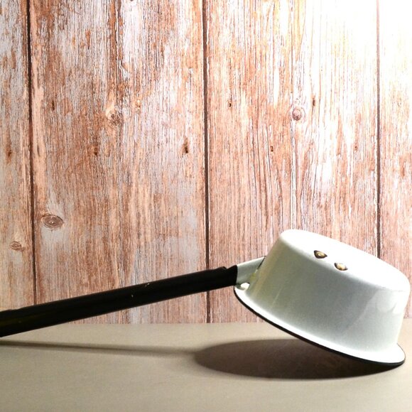 Vintage White Enamel Dipper Black Handle Farmhouse Kitchenware 1940s–50s - Picture 4 of 4